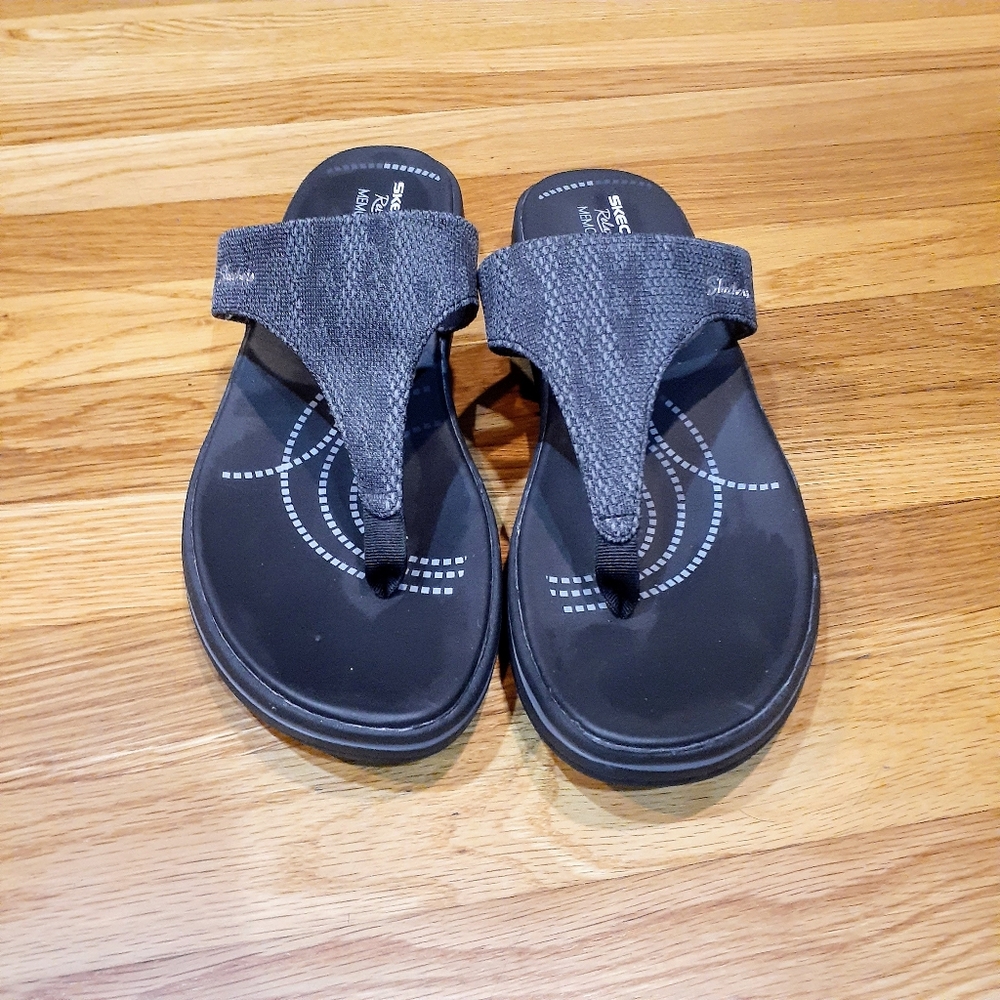 Skechers Relax Fit Memory Foam Sandals Size 10 Black